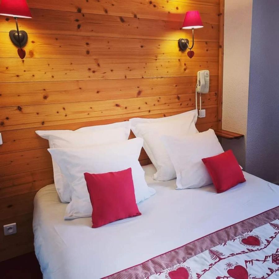 Hôtel Les Charmilles Besse-et-Saint-Anastaise Extérieur photo
